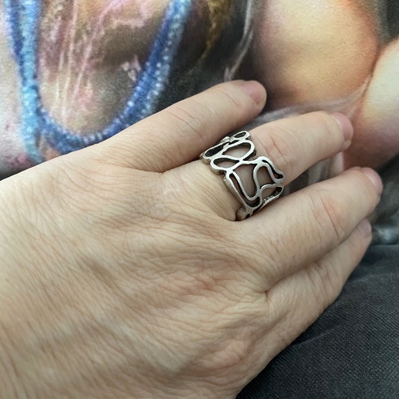 Women - Picture 3 of 3